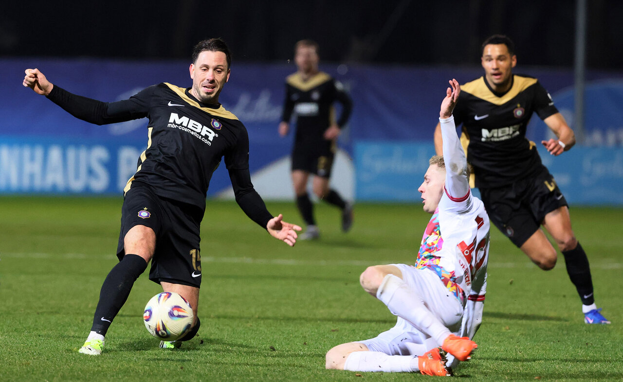 Marcel Bär beim Tackling.