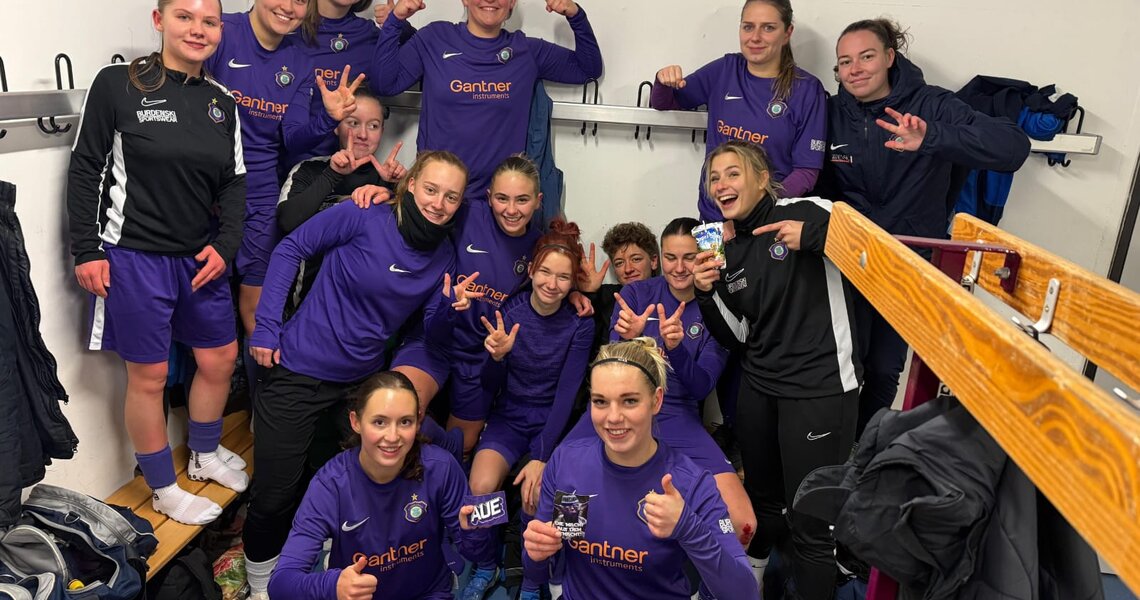 Jubel der Aue-Frauen nach Auswärtssieg in Dresden